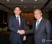 중국 리창 총리와 면담하는 이재용 삼성전자 회장