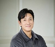 故 이선균 유작 '탈출', 7월 개봉…올 여름 두 편 모두 공개