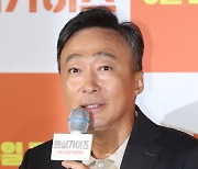 '핸섬가이즈' 이성민 "코미디 도전, 관객 평가 긴장되고 부담돼"