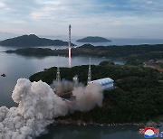 北 위성 발사 예고에 日 정부 “안보에 중대한 도발… 중지 요구”