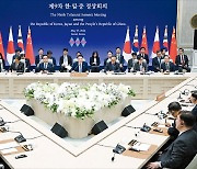 韓日中 FTA 협상 속도…"EU·북미 이어 '빅3 경제블록' 될 것"