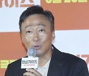 ‘핸섬가이즈’ 이성민 “제목 보고 ‘뭐지?’ 싶었지만‥새로운 도전”