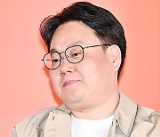 핸섬가이즈 남동혁 감독,'첫 작품이에요' [사진]