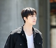 아스트로 산하 '한강공원에서 빛나는 잘생김'