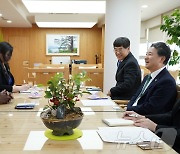 [동정] 산림청장, 유엔사막화방지협약 사무총장과 협력 논의