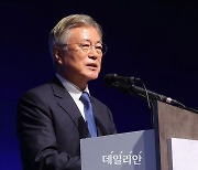 문재인 전 대통령 딸 태국 정착 도운 부동산 중개인…검찰, 소환조사