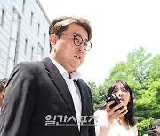 김호중 팬덤, 소속사 측에 팬카페 탈퇴 요구… “악영향 용납 NO”