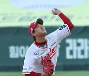 [포토]김광현, 시즌 4승을 위해