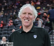 NBA 레전드 센터 빌 월튼 별세...향년 71세