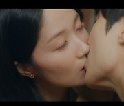 "자고 가면 안돼?" 변우석♥김혜윤, 진한 키스→하룻밤까지 '달달' [선재업고튀어]