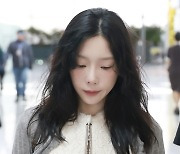 태연, 순백의 도자기 피부 미인 [포토엔HD]