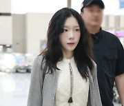 태연, 공항에 뜬 여신 [포토엔HD]