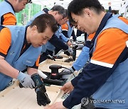 장인화 포스코그룹 회장, 포항서 다양한 봉사활동 나서… '지역주민은 진정한 동반자'