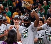 보스턴, 16년 만의 NBA 정상 등극 노려…화이트, 역전 결승포 주인공