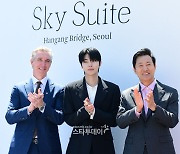 [포토]오세훈-황인엽, 스카이 스위트 오픈 축하