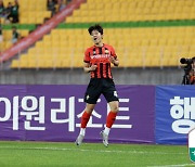 ‘양민혁 골’ 강원, ‘김두현 데뷔전’ 전북 제압... 수원FC·제주도 승전고 (종합)