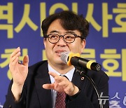 의대 증원 질문에 답하는 이상호 대구시의사회 수석부회장