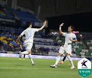 [b11 현장] 엄원상 대표팀 발탁 '자축포' 울산, 인천 원정에서 1-1 무승부…선두 탈환은 다음으로