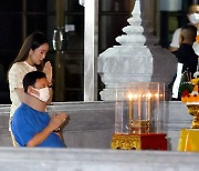 탁신 전 태국 총리, 왕실모독죄 혐의로 기소…가석방 3개월 만에 '위기'