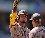 MLB 고우석 등 주고 데려온 샌디에이고 아라에스, 주간 MVP 선정