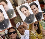 PAKISTAN PROTEST KHAN