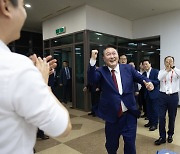 [사설] “지나간 것 다 잊자”며 ‘국민의힘 한몸’만 강조한 윤 대통령