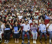 청년 만난 김동연 "성공도 실패도 경험해 보는게 중요"