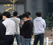 “퇴사 위로금이 7천만원, 많은 건가” 최소 100명 짐 싼다?…어쩌다가