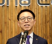 프로야구 한화, 박종태 신임 대표 취임…"승리의 길로 갈 것"