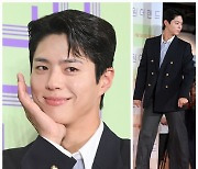 박보검, ‘원더랜드’ 꽃남이 수 놓은... ‘더블 브레스트 블레이저’