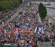 HUNGARY PEACE MARCH