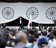 'A급 전범 합사' 일본 야스쿠니 신사에 스프레이 낙서