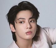 방탄소년단 정국 'GOLDEN', 스포티파이 글로벌 앨범 차트 30주 연속 차트인..亞솔로 최초·최장