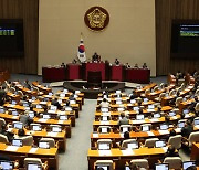 공영방송 지배구조 개선할 '방송3법' 재발의