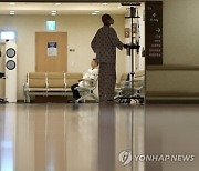 의사 국가시험 "예정대로"…의사공급 '비상'