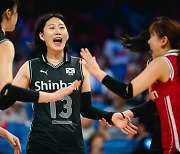 Korean women's volleyball loses third straight game 3-0 to Canada at VNL