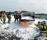 제주 평화로서 픽업트럭 화재…인명 피해 없어