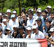 K리그1 최소 경기 100만관중 기운, 한국 축구에도···우정과 화합의 샷 펼쳐진 2024년 축구인 골프대회