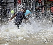 SRI LANKA WEATHER FLOOD