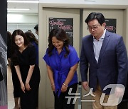 인사하는  '카발레리아 루스티카나' 출연진