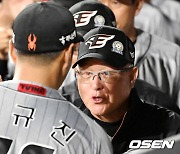 김경문 감독,'KBO 감독 복귀전 승리로 팀 3연패 탈출' [사진]