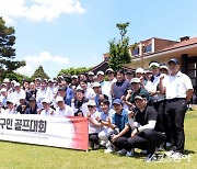 축구인들의 필드 위 우정잔치는 뜨거웠다!…신페리오 종합우승은 곽태휘에게