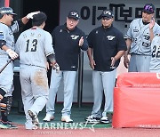 [포토] 김경문 감독 '축제로구나'