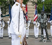 USA MIDWAY WREATH LAYING