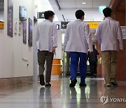 사직서 수리로 복귀 기대하는 정부…전공의 입장 강경해 '글쎄'