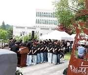 묵념하는 이한열 추모식