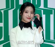 [포토]프로미스나인 이새롬, 청정 하늘같은 미소