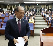 황우여 “2인 지도체제로”…친한·친윤 달라진 셈법