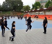 충남도의회, 중학교 무상 교복 지원 품목 체육복까지 확대