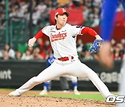 7-3 승리 지켜내는 SSG 마무리 문승원 [사진]